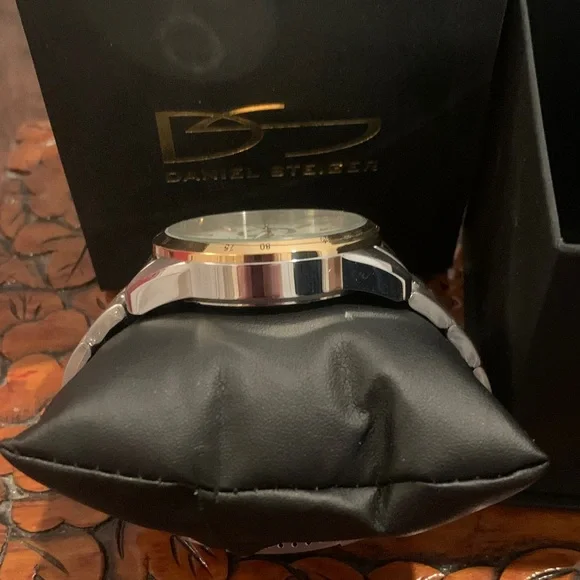 Daniel Steiger Phantom Two-Tone Chronograph Men’s Watch NIB Never Worn - Picture 7 of 9